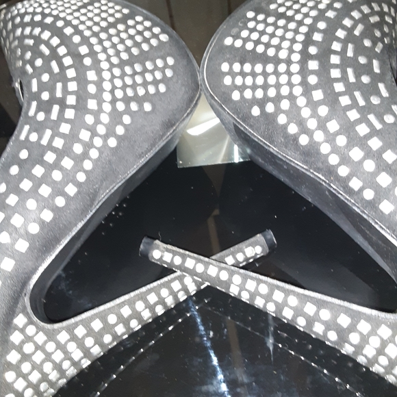 Great pair of very fashionable high heels - Picture 7 of 7